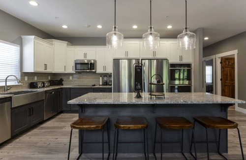 Table Rock House | Lakeview, Indoor/Outdoor Pool, HotTub & Pet Frdnly