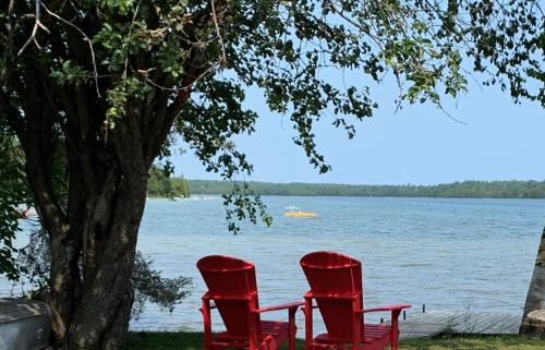 Tobermory House | Lakeview Loft A-frame Escape Tobermory