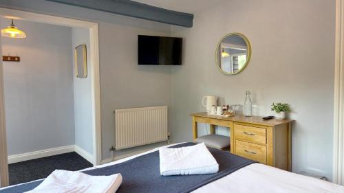 Dunkeswell Hotel | Lakeview Manor