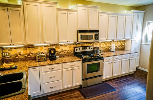 Indian Point Condo | Lakeview Penthouse, Amazing Views—3BR/2BA Relax in Branson Condo, Indian Point