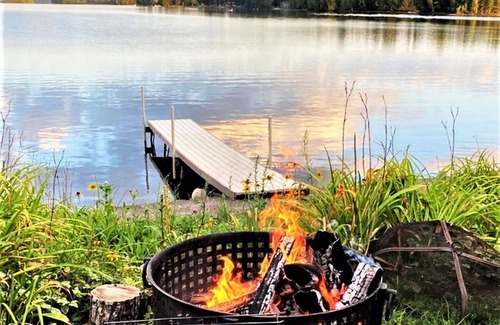 Butternut House | Lakeview Retreat | 8 Bed, 2 Bath, Lakeside on the Flowage!