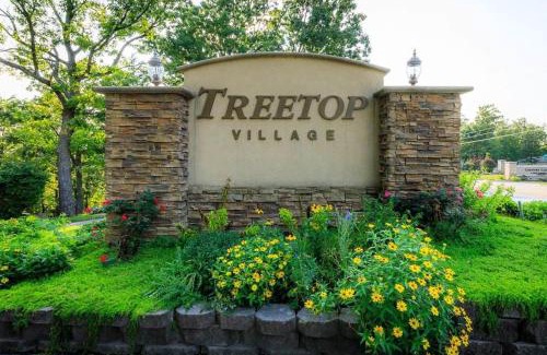Village of Four Seasons House | Lakeview Treetop Village77-3bed3bapools-8pp
