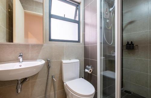 Taman Wahyu Apartment | Lakeville Residence by Feel Home