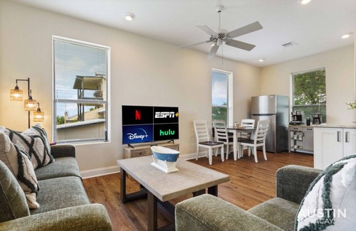 Hughes Park Lake House | Lakeway Hideaway! Beautiful Place by Lake Travis