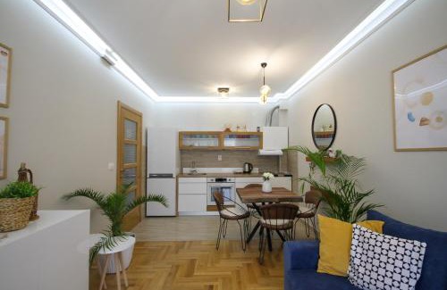 Tivat Apartment | LAKI