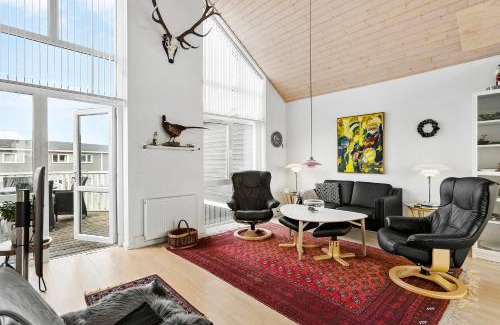 Lokken House | Laksen 64 - Cottage By The Town, Beach, And Golf Course