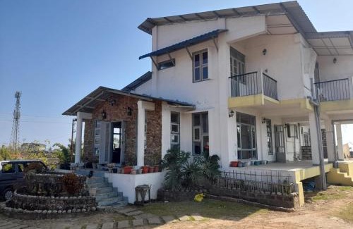 Sohra Hotel | LaKUPA