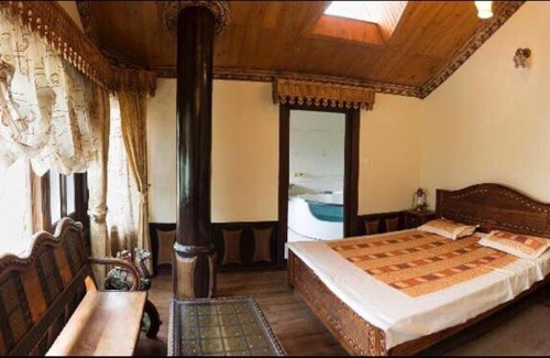 Chail Bed & Breakfast | Lal Qila Chail