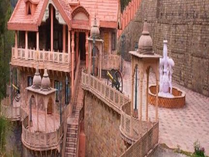 Chail Bed & Breakfast | Lal Qila Chail
