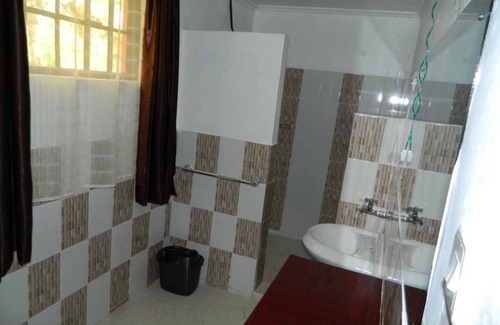 Ndaragwa Cabin | Lalanasi Lodge