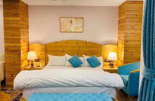 Hattiban Bed & Breakfast | Lalit Service Apartment