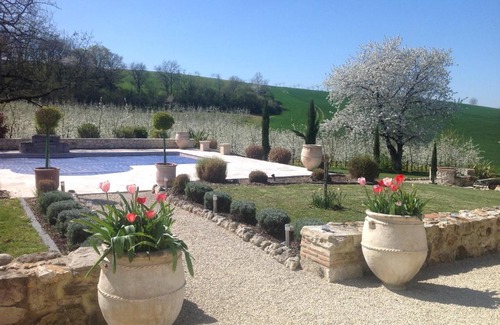 Pinel-Hauterive House | Lamamotte Gite Holiday Home