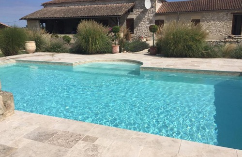 Pinel-Hauterive House | Lamamotte Gite Holiday Home