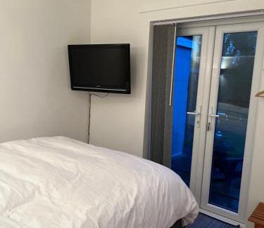 Swalecliffe Bed & Breakfast | Lambourne House