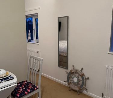 Swalecliffe Bed & Breakfast | Lambourne House
