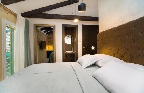 Split House | LAmenta
