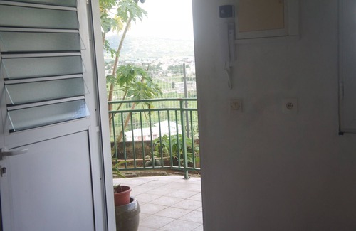 Le Lamentin Apartment | Lamentin: Pretty F3 in quiet corner and breathtaking views of the city