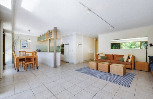 Mooloolaba Apartment | Lamer Unit 5 - Mooloolaba Beachfront Apt.