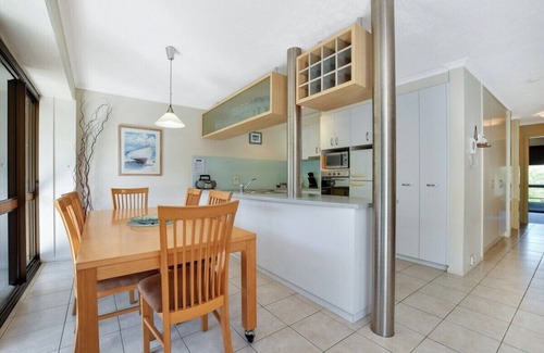 Mooloolaba Apartment | Lamer Unit 5 - Mooloolaba Beachfront Apt.