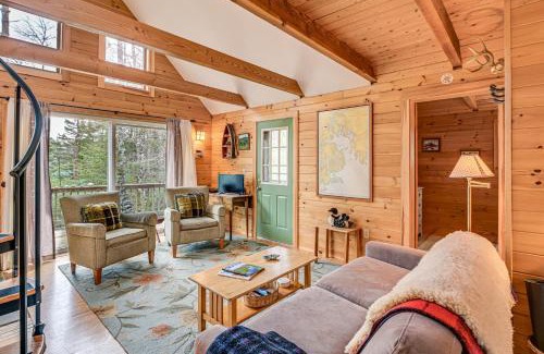 Lamoine House | Lamoine Cabin with Deck about 16 Mi to Acadia Natl Park