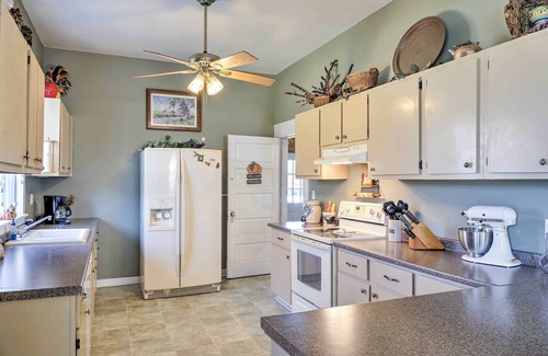 Lampasas Cabin | Lampasas Ranch Cabin on 1,200 Acres w/Large Yard!