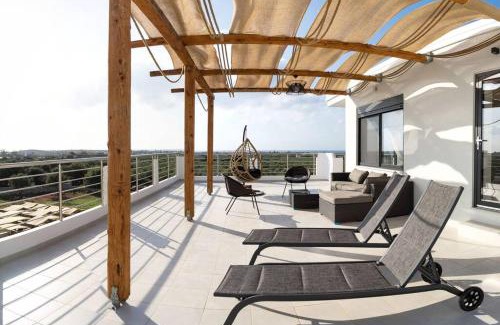 Stavros Villa | Lamzi's Residence