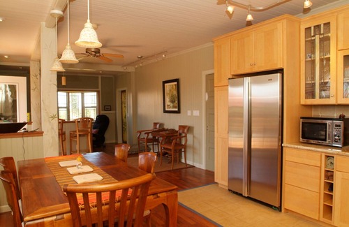 Lanai City House | Lana’i Oasis and Gem, The Artist's House