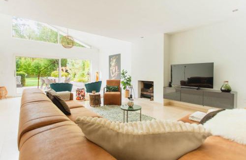 Lanaken Villa | Lanaken Retreat: Pool Jacuzzi and Sauna