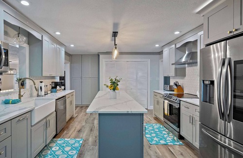 Clearwater House | Lancaster Perfect Vacation HOME - Pool Heating Avail