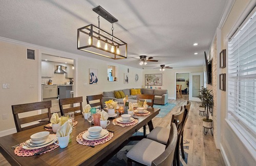 Clearwater House | Lancaster Perfect Vacation HOME - Pool Heating Avail