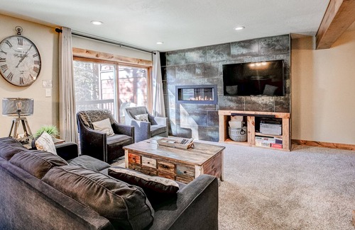 Warrior's Mark Condo | Lances West Condo: Stroll To Slopes, Downtown