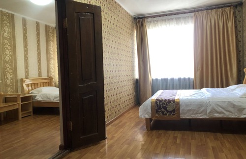 Bayangol Hotel | Land Hotel