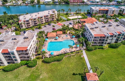 Sunset Beach Condo | Land's End 401 building 8 Private Balcony with awesome views| Beachfront!