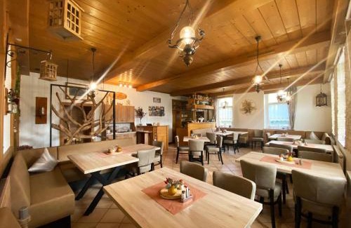Zollgrun House | Landgasthof Kanz