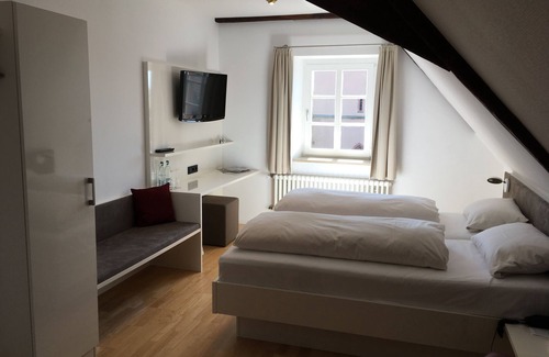 Efringen-Kirchen Hotel | Landgasthof Rebstock Egringen