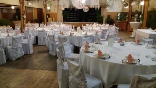 Wahrenholz Hotel | Landgasthof Schönecke