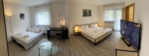 Neuenbuch Hotel | Landgasthof Waldeck