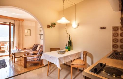 Vezzano Apartment | Landhaus Fux