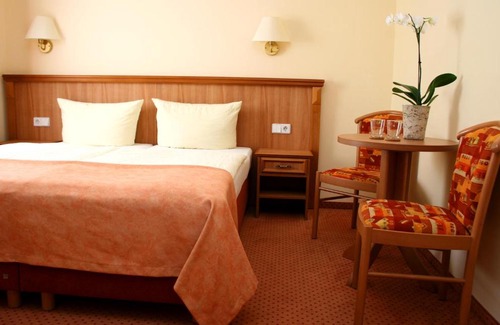 Jueterbog Hotel | Landhaus Heinrichshof