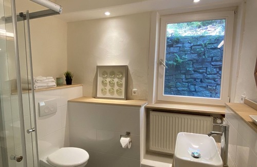 Gewissenruh Apartment | Landhaus Wahmbeck - Apartment on the ground floor directly on the Weser cycle path