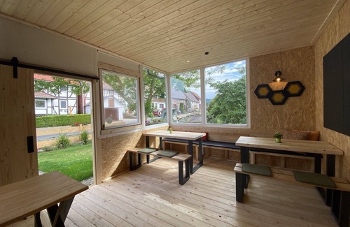 Gewissenruh Apartment | Landhaus Wahmbeck - Holiday apartment - directly on the Weser cycle path