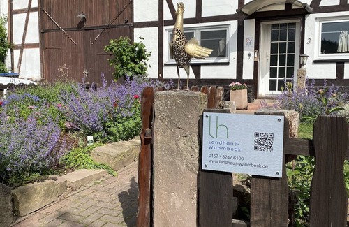 Gewissenruh Apartment | Landhaus Wahmbeck - Holiday apartment - directly on the Weser cycle path
