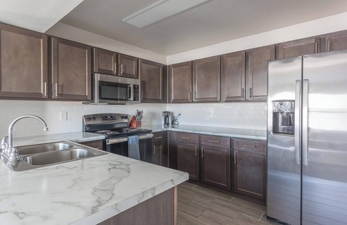 Broken Arrow Apartment | Landing | Amazing 1BD, Game Room, Gym