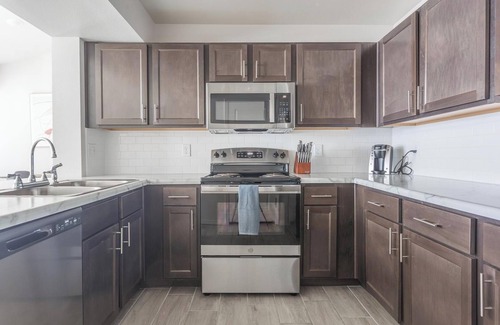 Broken Arrow Apartment | Landing | Amazing 1BD, Game Room, Gym