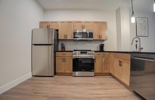 Kensington Apartment | Landing | Amazing 1BD, Gym, Clubhouse