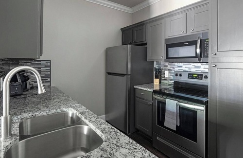 Richmond Apartment | Landing | Amazing 1BD, Clubhouse, Pool