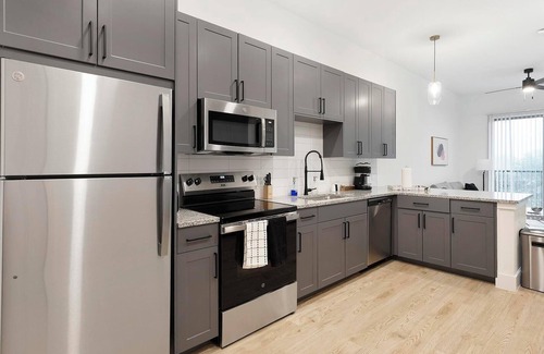 Denton Apartment | Landing | Amazing 1BD, Gym