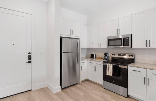 Denton Apartment | Landing | Amazing 1BD, Gym