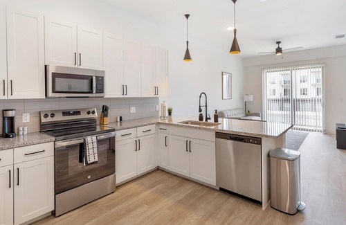 Denton Apartment | Landing | Amazing 1BD, Gym