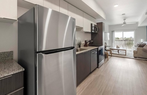 North Mountain Apartment | Landing | Amazing 1BD, Pool, Gym